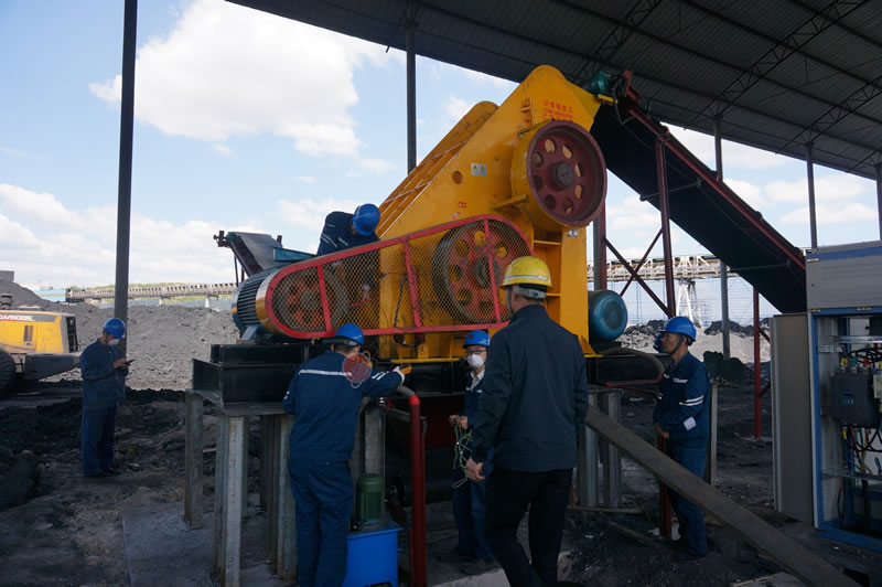 濕料用什么破碎機好？ 濕料粉碎機價格是多少？